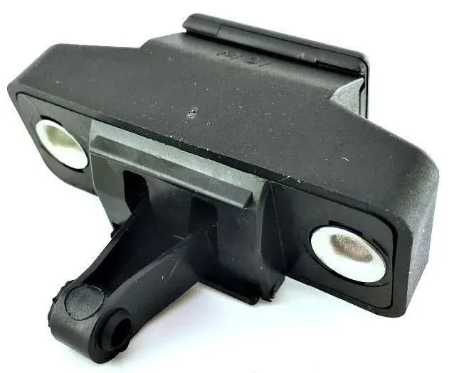 7700838546 (BAGAJ KİLİDİ ÜST  RENAULT CLIO I-II-SYMBOL-LOGAN II-SANDERO I-II (LBO-BBO)) (MARKA: MAIS) (OEM:7700838546)