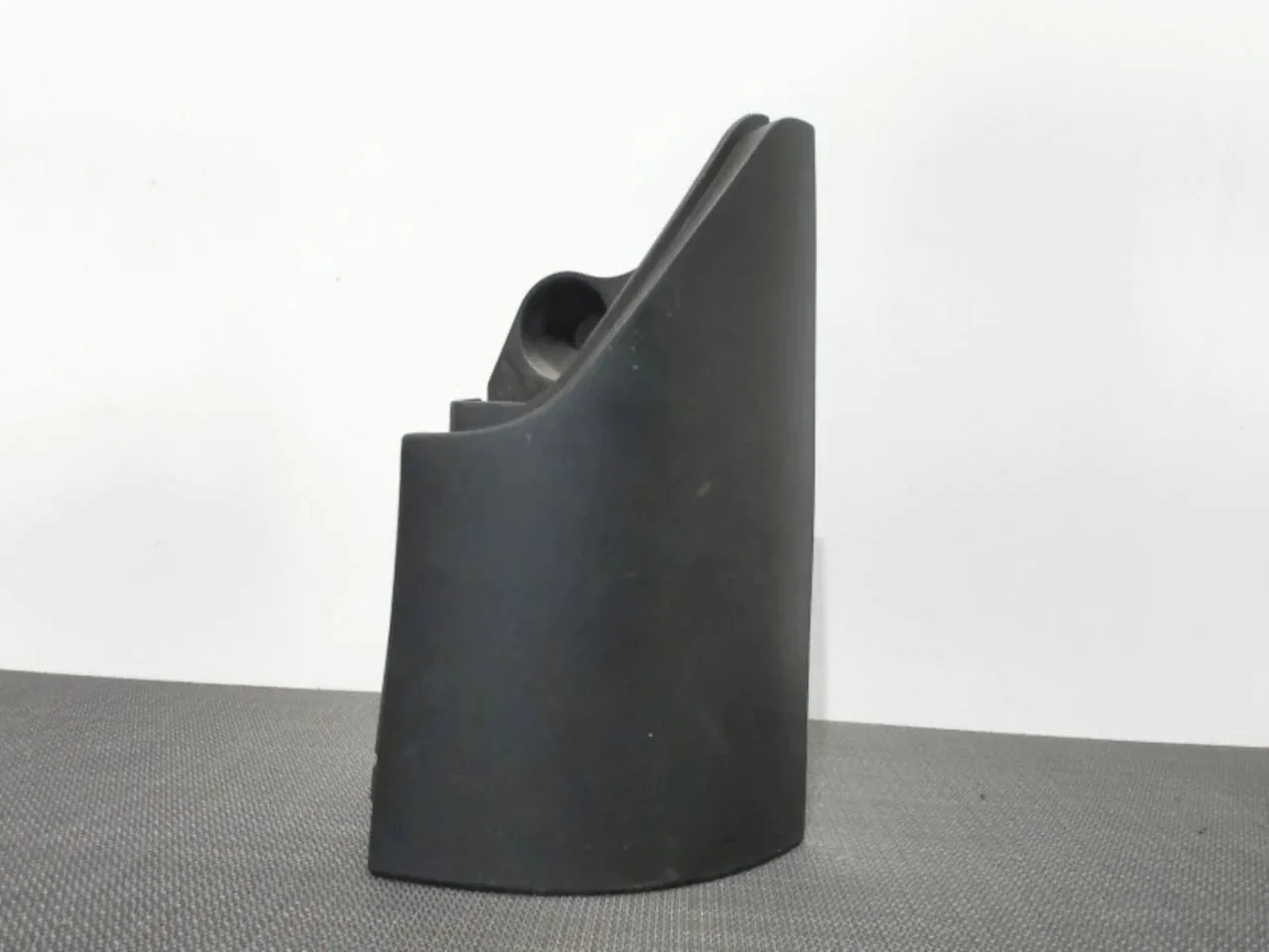 8200642153 (STOP ALT PLASTİĞİ SAĞ (TEK KAPI) KNG 3) (MARKA: MAIS) (OEM:8200642153)
