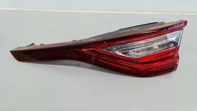 Megane 4-IV Hatcback Sağ İç Stop Lambası (2016-2019) 265506075R -Renault Mais
