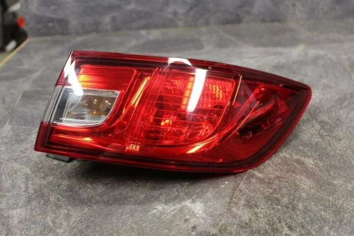 Clio 4-IV Sağ Dış Stop Lambası (2016-2020) 265509846R -Renault Mais