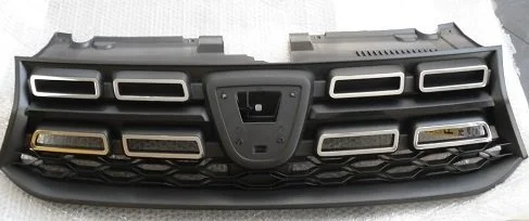 Sandero 2-II Stepway Ön Panjur Nikelajlı (2016-2020) 623108072R -Renault Mais
