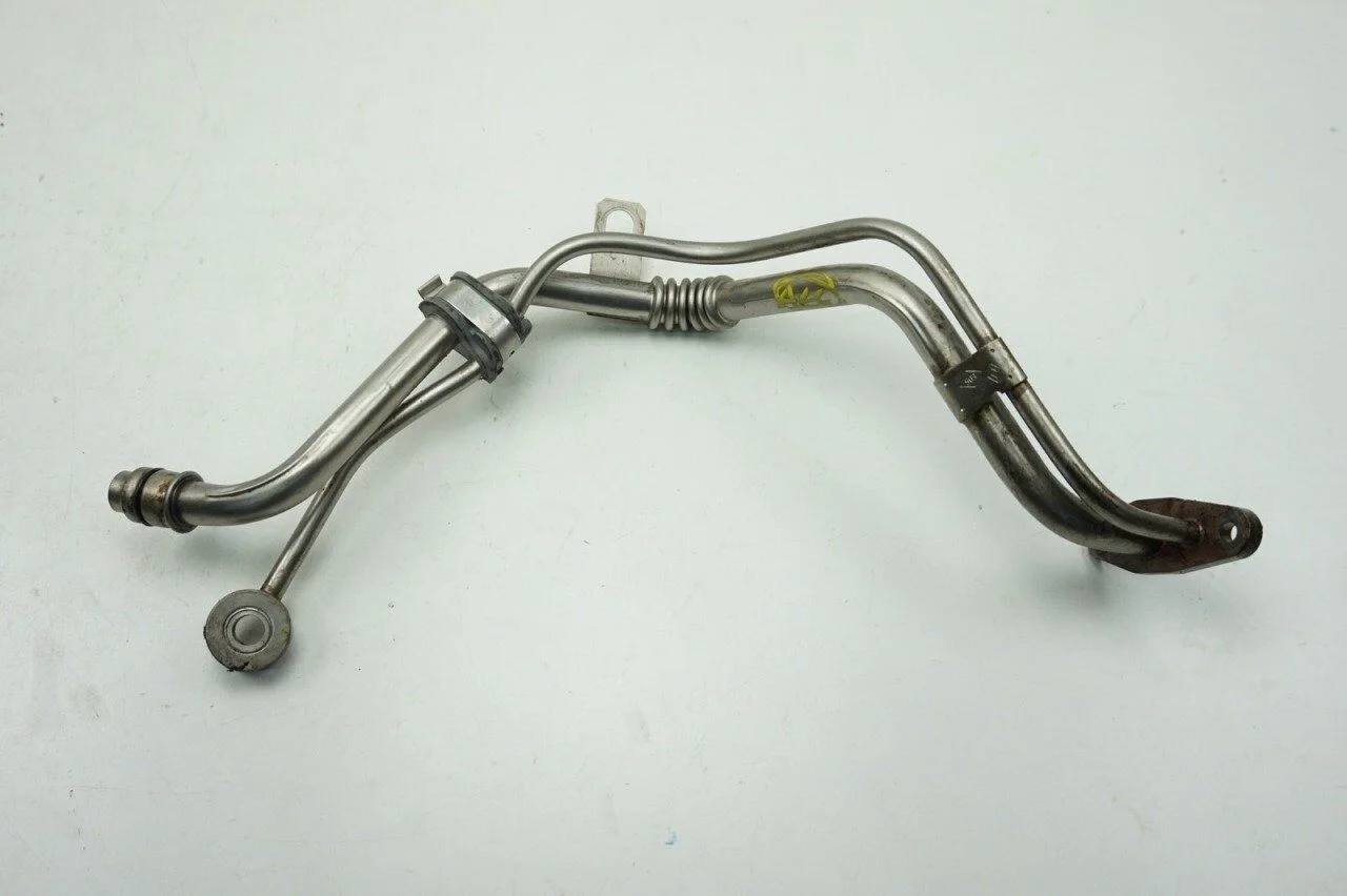 Laguna 3-III Latitude Turbo Yağlama Borusu 2.0 Dci M9R (2008-2015) 8200540552 -Renault Mais