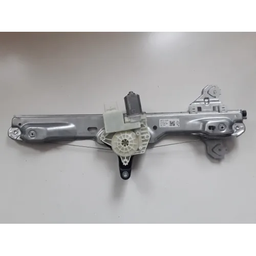Kadjar Sol Ön Cam Krikosu (2013-2022) 807217052R -Renault Mais